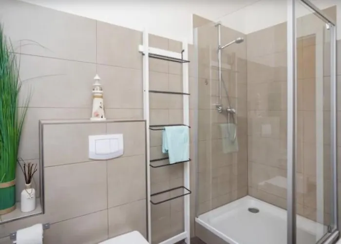 Nilles Huuske - Luxusferienwohnung * Sellin (Rugen)