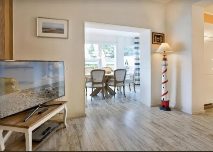 Nilles Huuske - Luxusferienwohnung Sellin (Rugen)